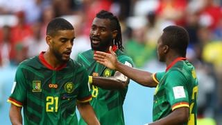Cazador en el área: gol de Castelleto para el 1-0 de Camerún vs. Serbia [VIDEO]