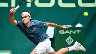 Tropezó en el césped: Roger Federer cayó en octavos de final del ATP de Halle