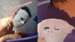 Se coloca máscara de yeso para proyecto escolar, pero se queda pegada a su rostro