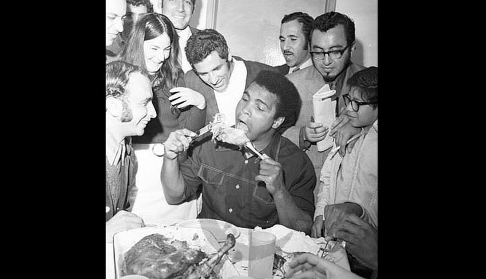 Muhammad Ali visitó Perú en 1971 para una pelea de exhibición ante Willy de la Cruz. (USI)