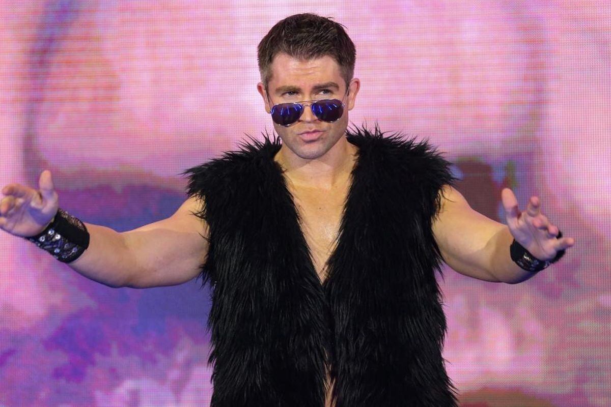 Tyler Breeze arrancó el año con nuevo 'look'. (Foto: WWE)