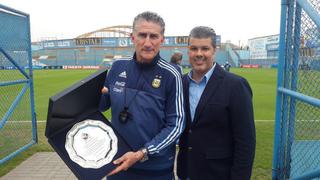 Sporting Cristal: Edgardo Bauza recibió homenaje del club celeste