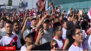 Paolo Guerrero: hinchas cantaron el Himno Nacional en apoyo al capitán de la bicolor [VIDEO]