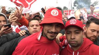 Como un ídolo: apoteósico recibimiento de los hinchas del Inter de Porto Alegre a Paolo Guerrero [FOTOS]