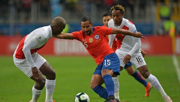 Jean Beausejour estuvo presente en la derrota ante Perú por la Copa América 2019. (Foto: AFP)