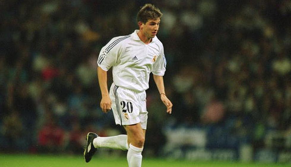 Figo llegó al Barcelona en la temporada 1995-96. Como 'culé' realizó cánticos y burlas contra el Real Madrid. En el 2000 se convirtió en jugador blanco y el primer galáctico. Fue el fichaje más ca