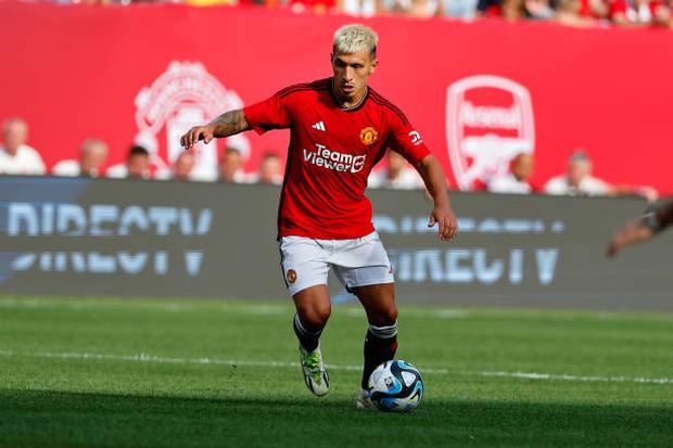 Lisandro Martínez es uno de los titulares en Manchester United. (Foto: Getty Images)