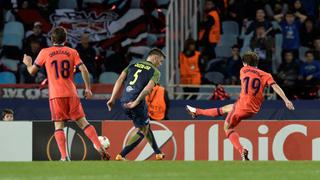 'Huacha' entre dos y a cobrar: golazo de Álvaro Odriozola es viral en la Europa League [VIDEO]