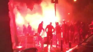 ¡Empiezan los problemas! Ultras del Barcelona y Sevilla se enfrentan en la previa por Copa del Rey