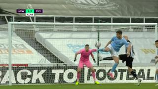 Su cara de “no entiendo nada” lo dice todo: golazo de taco de Ferran Torres que debe ir al Puskas [VIDEO]