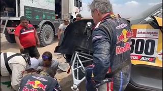 Dolor de cabeza: la odisea de Carlos Sainz para reparar su coche en la tercera etapa del Dakar 2019 [VIDEO]