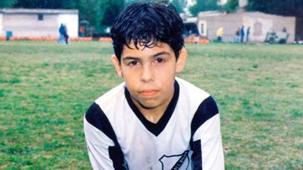 Apache Quien Es Vanesa La Nina Que Aparece Al Final De La Serie De Carlos Tevez Vanesa Mansilla Matrimonio Historia De Amor Off Side Depor Boca y una apuesta arriesgada: apache quien es vanesa la nina que