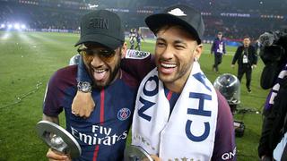 Lo tiene claro: Dani Alves indicó qué le falta a Neymar para convertirse en el mejor del mundo