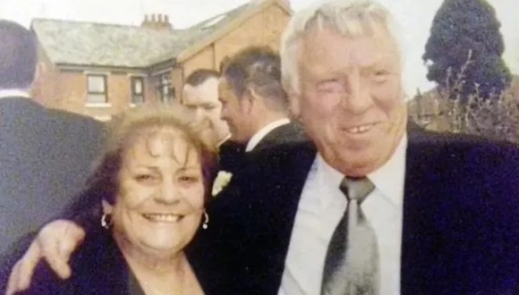 Christopher Vallely, de 79 años, y su esposa Isabel, de 77 años, murieron con apenas unas horas de diferencia.