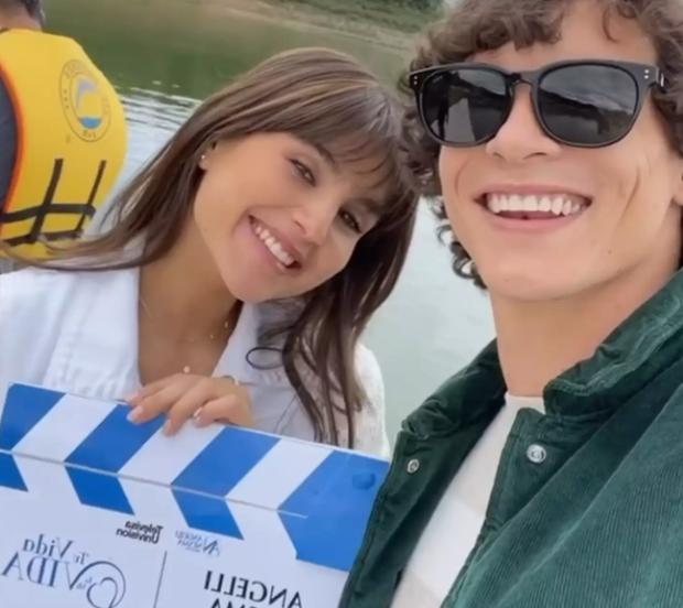 Romina Poza y Sergio Madrigal ya aparecen rodando "Tu vida es mi vida" (Foto: Sergio Madrigal / Instagram)