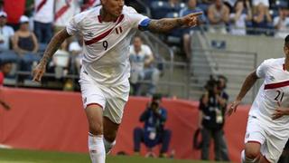 FIFA elogia a Guerrero por ser el nuevo goleador de la Selección Peruana