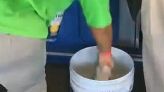 ¡Como para matarlos! Despiden a empleados del estadio de Santos Laguna por servir cerveza en balde [VIDEO]