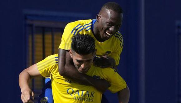 Advíncula y Zambrano son titulares en Boca Juniors. Foto: @BocaJrsOficial.