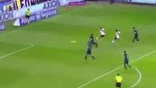 ¡Qué tal 'fierrazo'! Scocco fusiló y anotó golazo para el 2-0 de River Plate contra Boca Juniors [VIDEO]