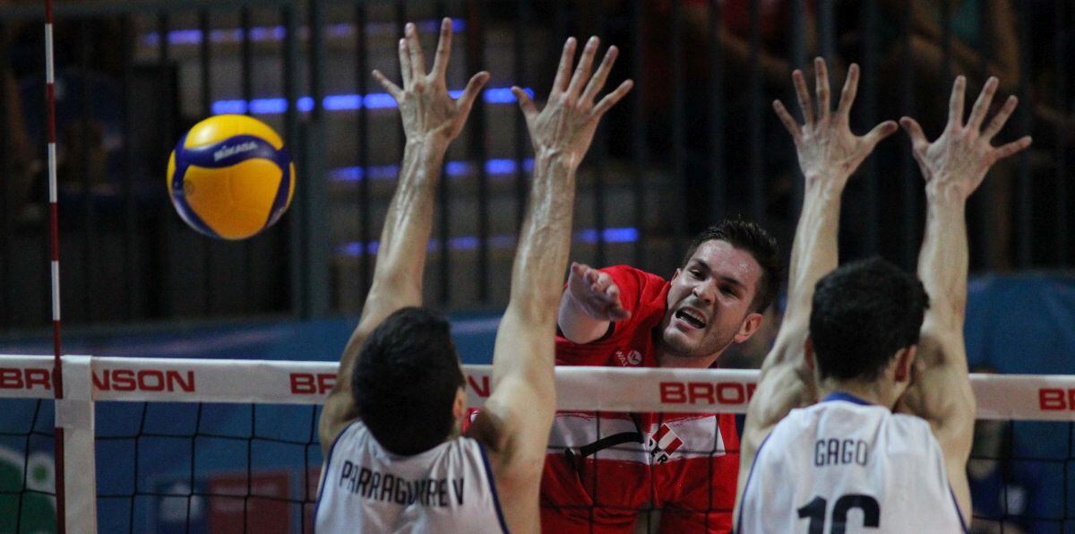 Perú cayó ante Chile por 3-1 (36-34, 26-24, 25-21, 25-21) en el Preolímpico Sudamericano de Vóley Masculino. (FIVB)