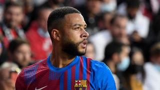 Nuevas caras en el Barcelona: el delantero del filial que va por el lesionado Memphis Depay 