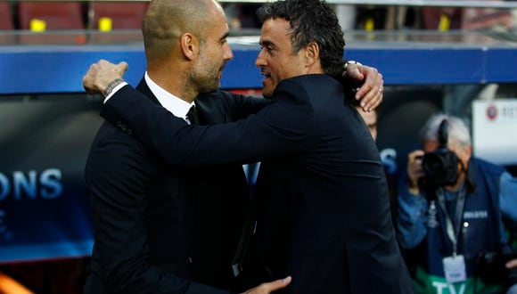 Guardiola y Luis Enrique en un duelo que enfrentó al Bayern y Barcelona en 2015. (Foto: AFP)