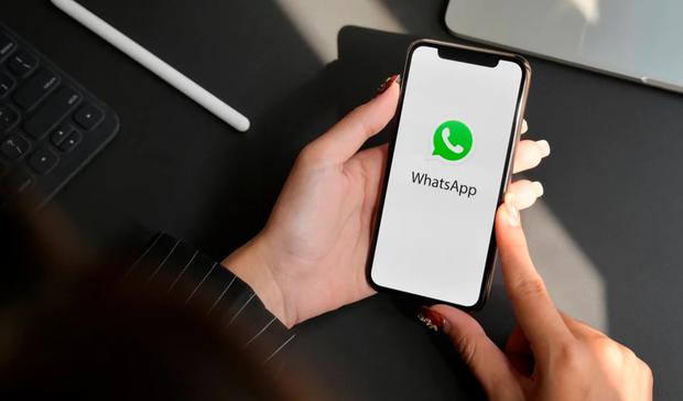Learn what the steps are so you can reactivate WhatsApp notifications on iPhone.  (Photo: Pexels)