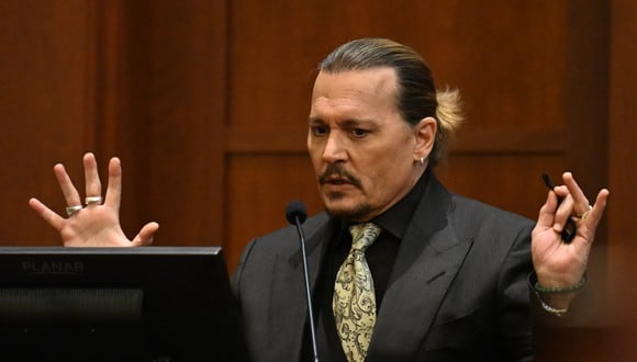 Médico de Johnny Depp dice que encontró su dedo en la escena de una pelea. (Foto: EFE).