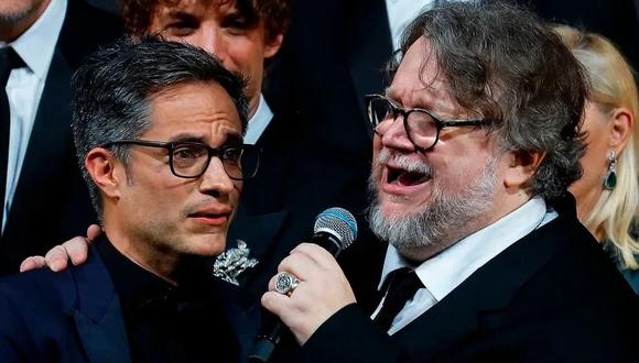 Guillermo Del Toro y Gael García Bernal cantaron una ranchera en Cannes por su 75 aniversario. (Foto: Instagram)