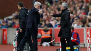 De locos: José Mourinho no saludó al técnico del Stoke City porque "lo mandó a la mier**"