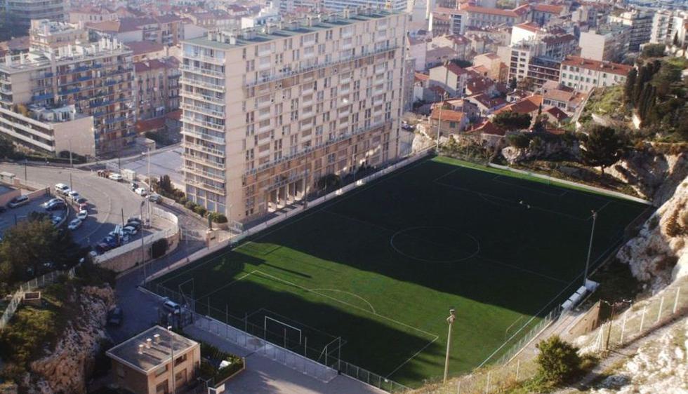 1. Estadio Ottmar Hitzfeld - Suiza. A 2000 metros es el estadio más alto de Europa y se ubica en los alpes suizos (90min).
