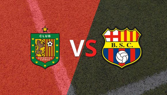 Inicia el partido entre Deportivo Cuenca y Barcelona