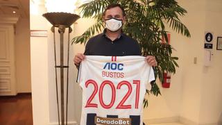 Busca el ascenso: Carlos Bustos llegó a Perú y posó con la camiseta de Alianza Lima
