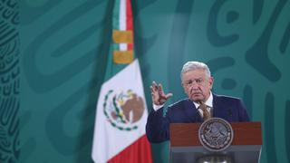 AMLO anuncia una sección semanal para exhibir “noticias falsas”: “Vamos a sacar aquí un ¿Quién es quién?”