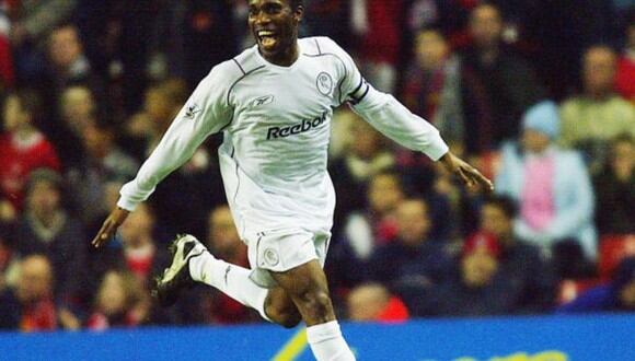'Jay Jay' Okocha fue el pilar de Nigeria en los años noventa y compartió vestuario con Ronaldinho en el PSG a inicios del nuevo siglo.