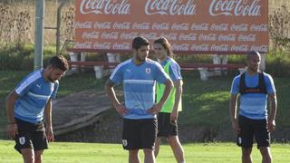 Uruguay ensaya con pelota parada para enfrentar a Perú