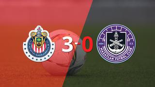 Chivas fue imparable y goleó 3 a 0