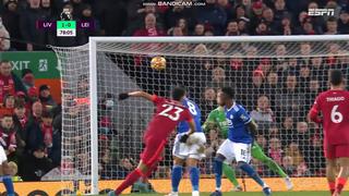 Schmeichel le dijo que “no”: Luis Díaz casi anota el 2-0 en Liverpool vs. Leicester [VIDEO]