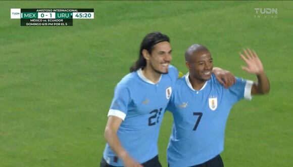 La ‘Tri’ se cae a pedazos: gol de Edinson Cavani para el 2-0 de Uruguay vs. México en amistoso. (Foto: Captura de TUDN)