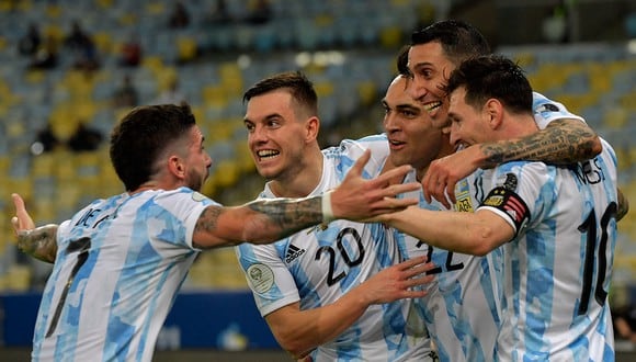 Argentina juega con Venezuela por la novena fecha de las Eliminatorias. El partido de fútbol se transmitirá vía TV Pública de manera gratuita. (Foto: AFP)