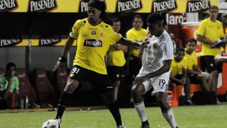 San Martín cayó 4-3 ante el Barcelona de Ronaldinho por la 'Noche Amarilla' (VIDEO)