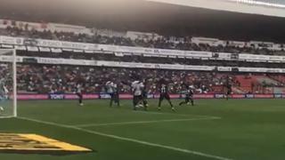 Sacrificio y entrega: Santamaría evitó una clara ocasión de gol de Querétaro contra Puebla [VIDEO]