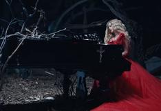 Avril Lavigne estrenó el videoclip de “I fell in love with the devil” | FOTOS Y VIDEO