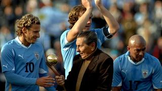 Próximamente en los banquillos: leyenda de Uruguay consiguió su título de entrenador de fútbol