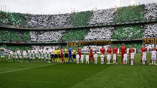 El espectacular recibimiento con mosaico a Real Betis en derbi ante Sevilla [VIDEO]