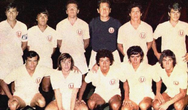 El plantel campeón de la 'U' en 1974, que logró el récord de 36 partidos invictos. Foto: Universitario de Deportes