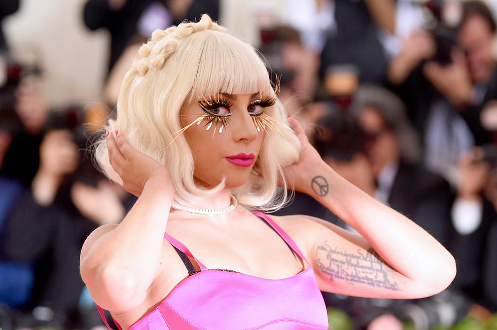 Lady Gaga incursiona en el negocio de belleza y anuncia el lanzamiento de su nueva línea de belleza. (Foto: AFP)