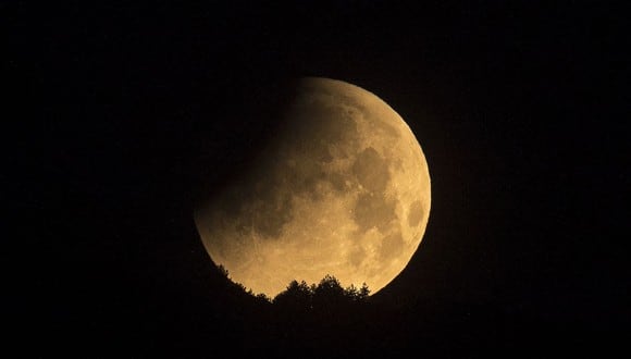 Un eclipse lunar penumbral será visto en varios países (Foto: AFP)