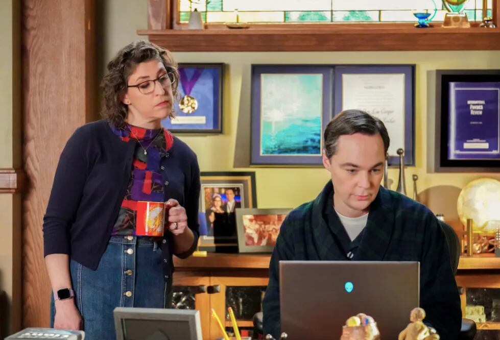 La aparición de Amy y Sheldon al final de la séptima temporada de "Young Sheldon" (Foto: CBS)