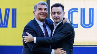 Laporta no lo suelta: Barcelona alista la renovación de Xavi Hernández